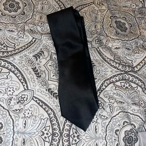 GEOFFREY BEENE BLACK TIE BRAND NEW TAGS ON